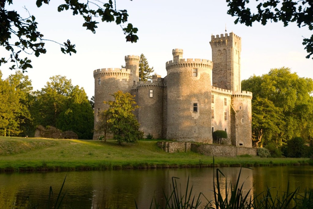 Cavendish Medieval Castles
